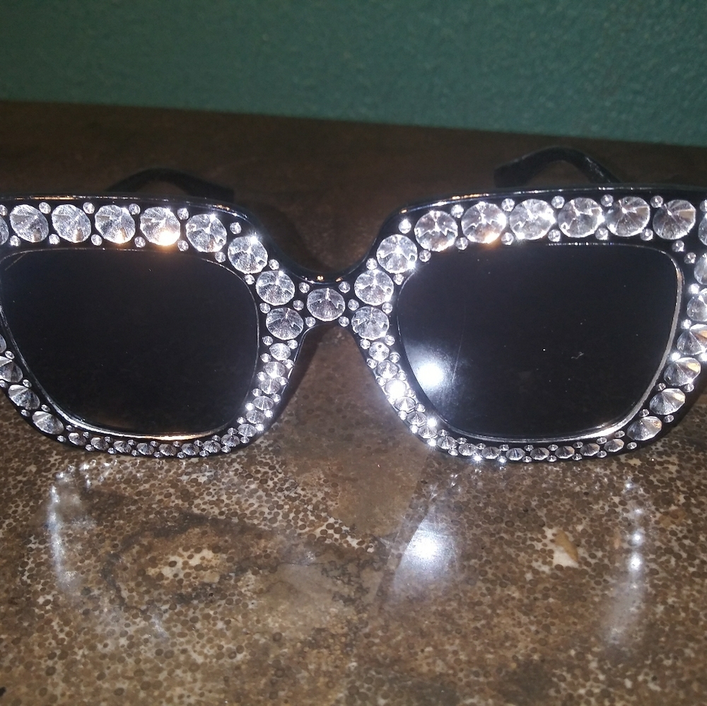 Oversized Sunglasses!!😎